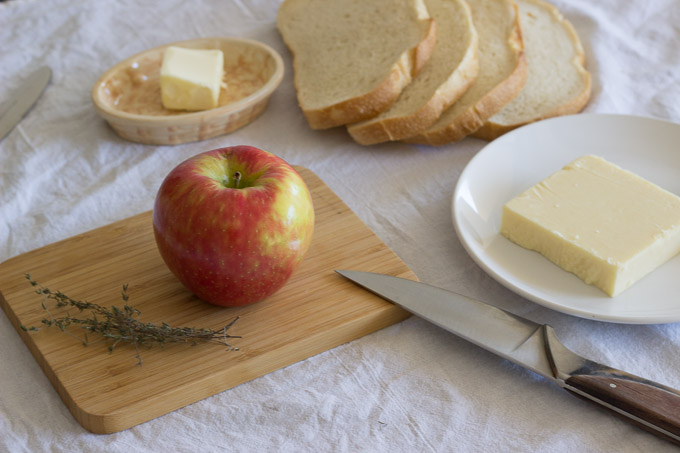 Apple and Cheddar Grilled Cheese-2