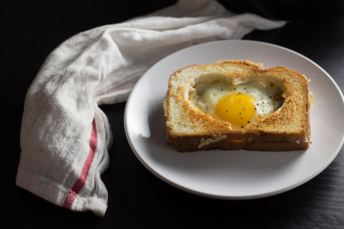 Egg in a Grilled Cheese Basket-2