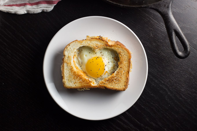 Egg in a Grilled Cheese Basket-4